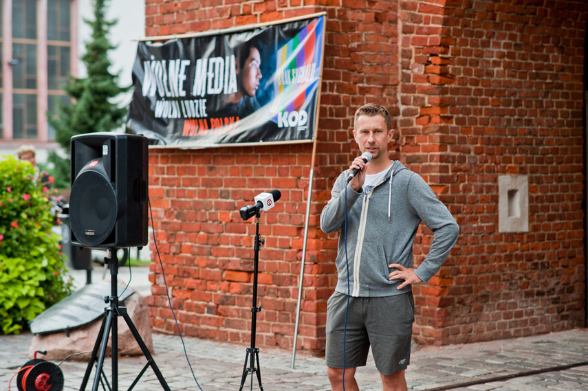 Wolne media. Elblążanie protestują zdjęcie nr 245893