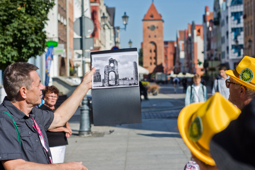 Przodownicy turystyki pieszej odwiedzają Elbląg zdjęcie nr 247762