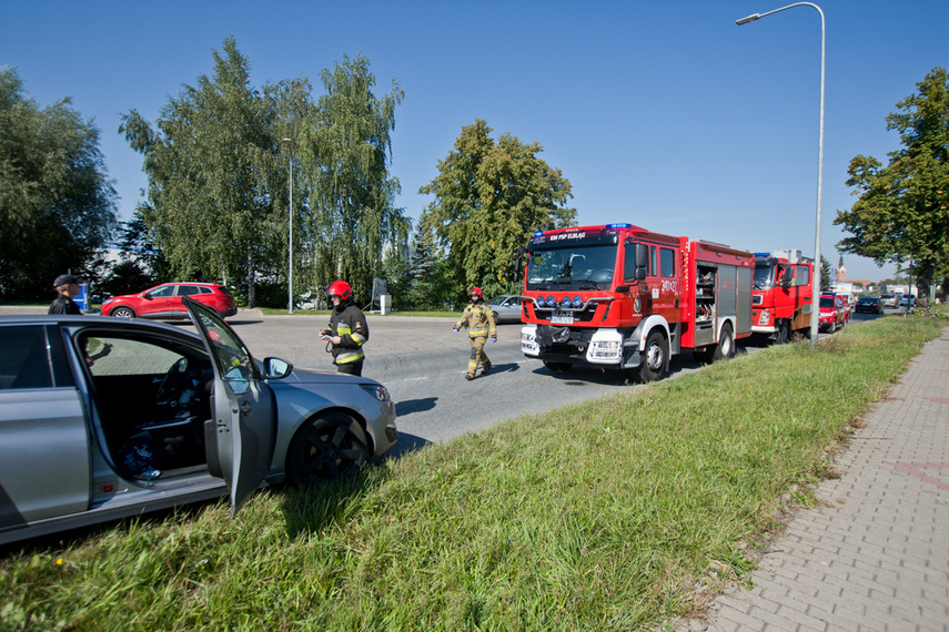 Spowodował kolizję 3 aut i odjechał zdjęcie nr 247790