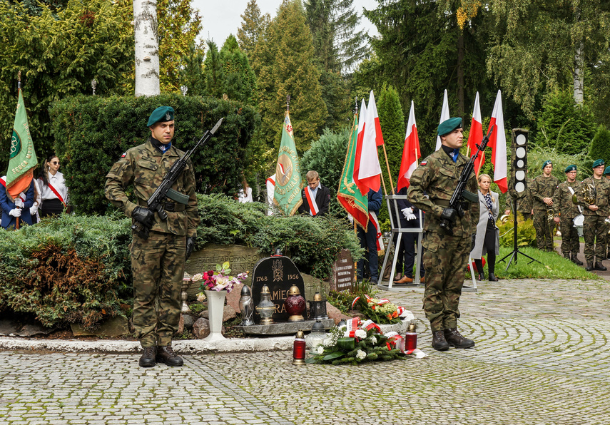 Obchody 82. rocznicy agresji ZSRR na Polskę. "Prawda jest warunkiem pojednania" zdjęcie nr 248281