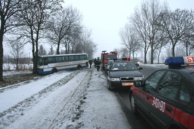 TIR zderzył się z gimbusem zdjęcie nr 20257