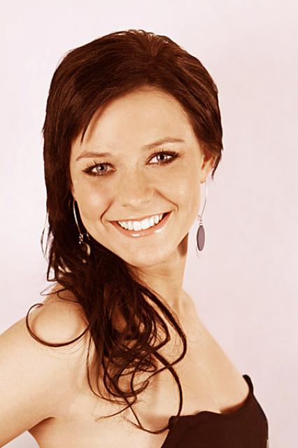 4. Agata Adamczuk –18-letnia. Ma 167cm wzrostu. I wymiary: 85/ 61/ 90
Uczennica Zespołu Szkół Inżynierii