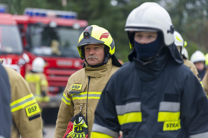 Strażacy ćwiczyli w okolicach Młynar zdjęcie nr 249445