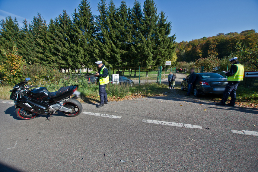 Zderzenie motocyklisty z peugeotem za Dębicą zdjęcie nr 249796