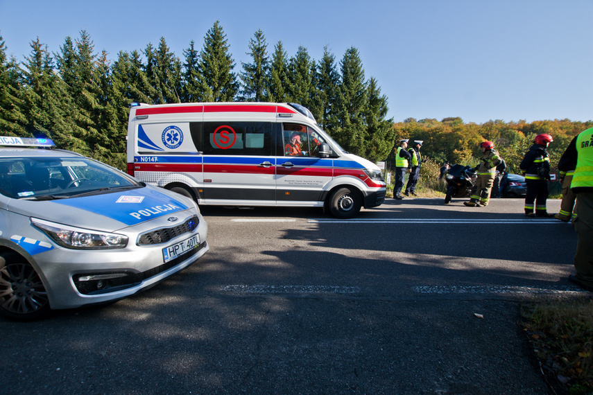 Zderzenie motocyklisty z peugeotem za Dębicą zdjęcie nr 249789