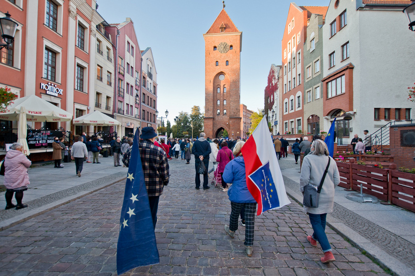 "Zostajemy w Europie". Prounijna pikieta w Elblągu zdjęcie nr 249797