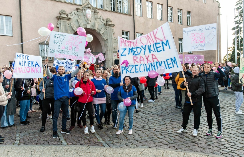 Kochają życie i pokazują to innym. Marsz Amazonek w Elblągu zdjęcie nr 250261