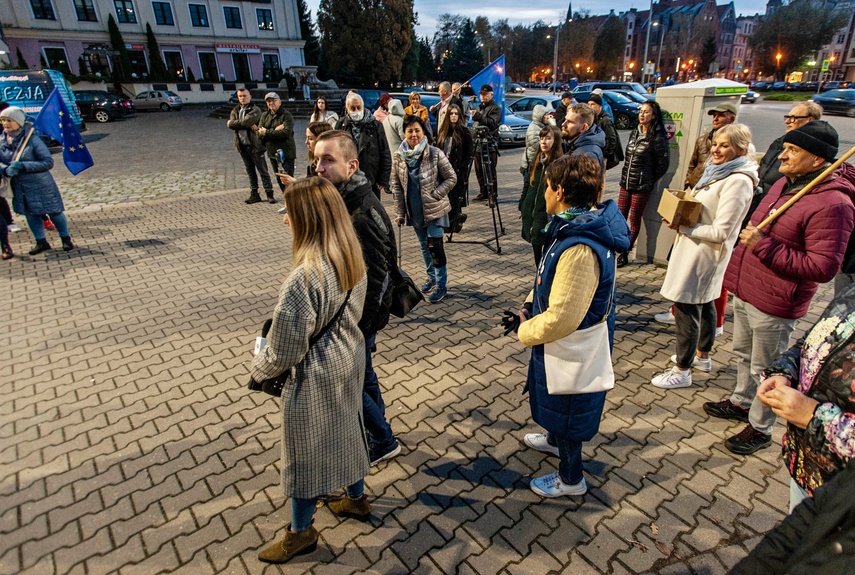 Prounijnie i przeciw wysokim cenom. Kolejny protest w Elblągu zdjęcie nr 250988