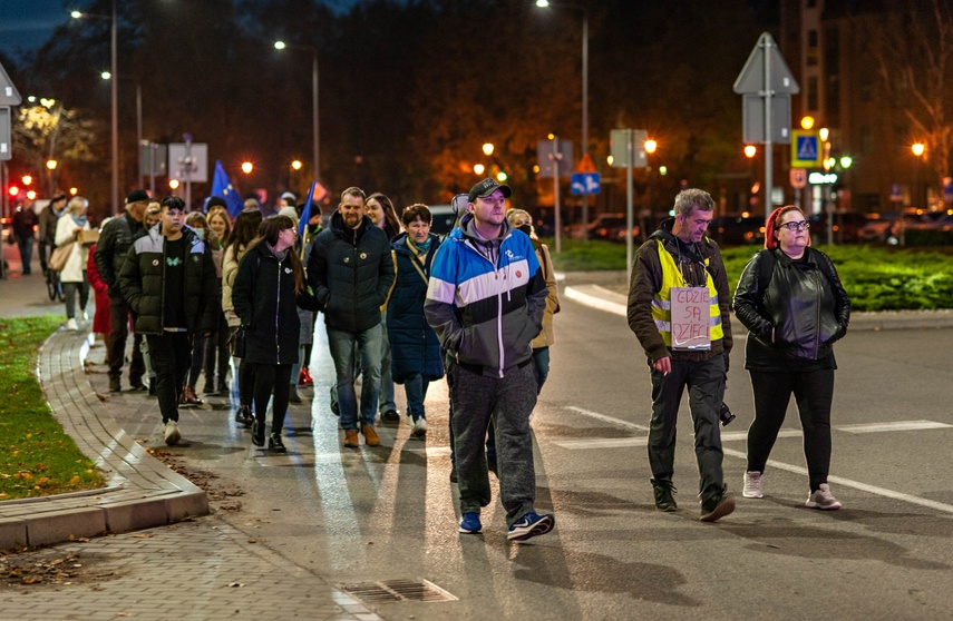 Prounijnie i przeciw wysokim cenom. Kolejny protest w Elblągu zdjęcie nr 250990