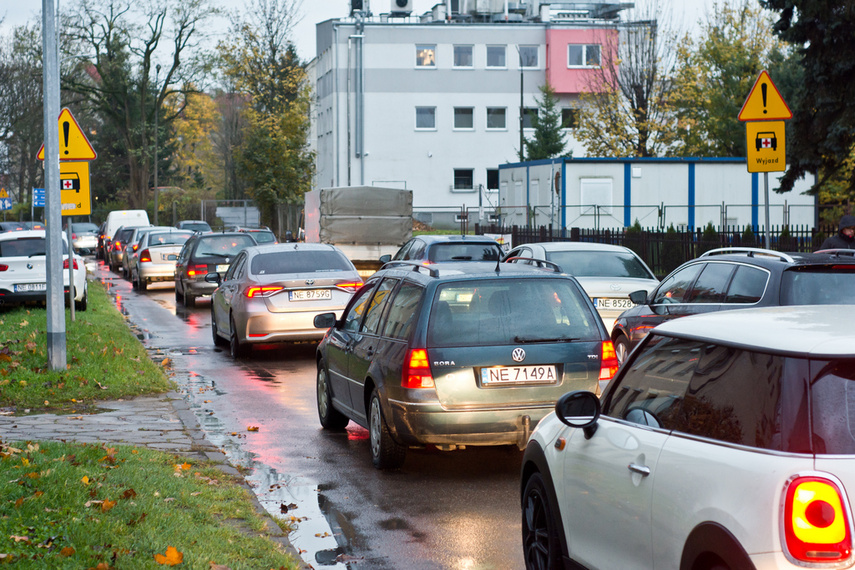 Bema z objazdem, kierowcy stoją w korkach zdjęcie nr 251383