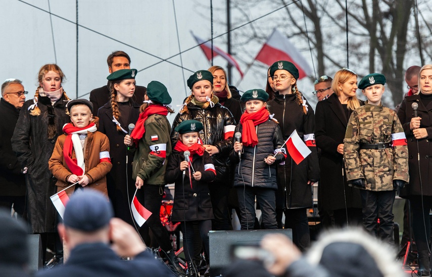 Narodowe Święto Niepodległości w Elblągu. "Pokazujemy ciągłość naszej historii" zdjęcie nr 251856