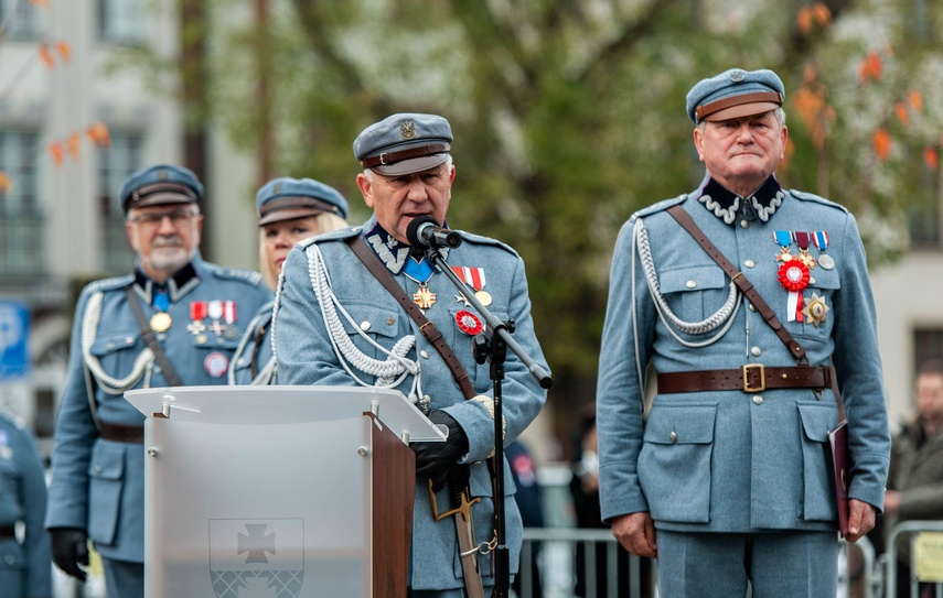 Narodowe Święto Niepodległości w Elblągu. "Pokazujemy ciągłość naszej historii" zdjęcie nr 251734