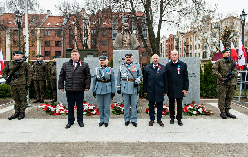 Narodowe Święto Niepodległości w Elblągu. "Pokazujemy ciągłość naszej historii" zdjęcie nr 251741