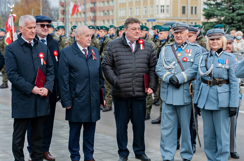 Narodowe Święto Niepodległości w Elblągu. "Pokazujemy ciągłość naszej historii" zdjęcie nr 251721