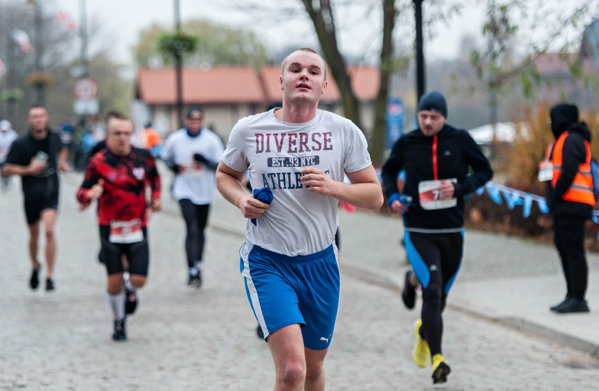 Niepodległość świętowali w biegu zdjęcie nr 251823