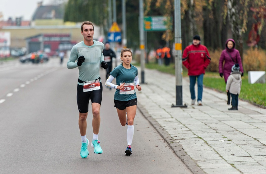 Niepodległość świętowali w biegu zdjęcie nr 251807