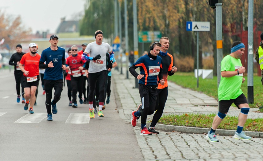 Niepodległość świętowali w biegu zdjęcie nr 251781