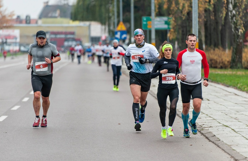 Niepodległość świętowali w biegu zdjęcie nr 251819