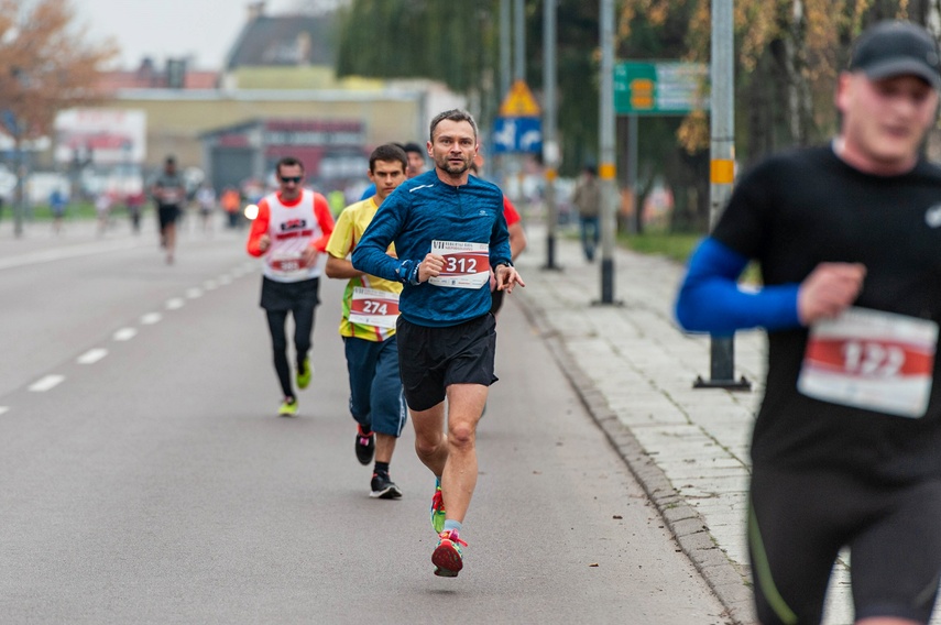 Niepodległość świętowali w biegu zdjęcie nr 251816