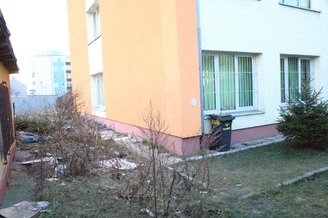 Przychodnia w śmietniku zdjęcie nr 20521