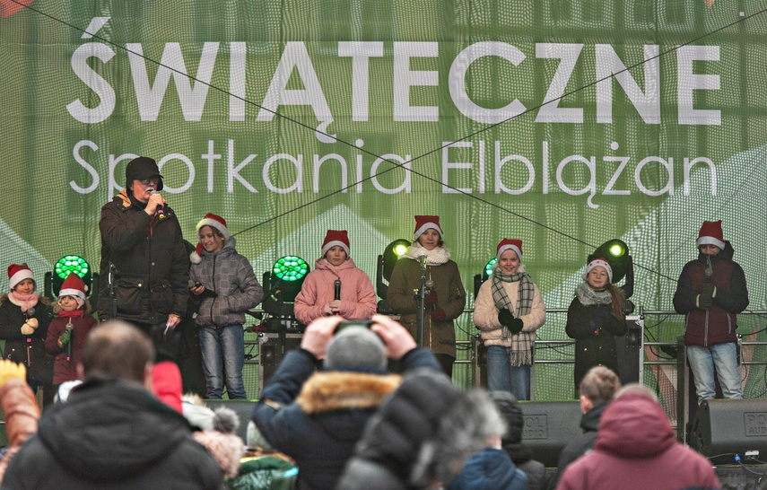 Mikołaj, stragany, koncerty. Trwają Świąteczne Spotkania Elblążan zdjęcie nr 253112