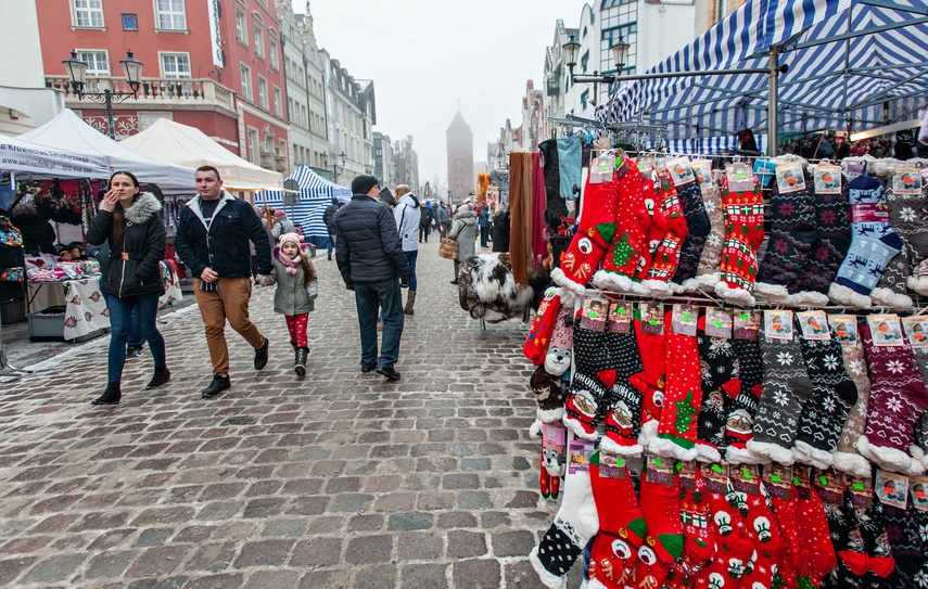 Mikołaj, stragany, koncerty. Trwają Świąteczne Spotkania Elblążan zdjęcie nr 253084