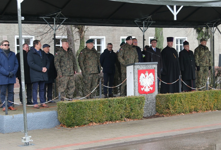 Żołnierze gotowi do kolejnej misji na Łotwie zdjęcie nr 253320