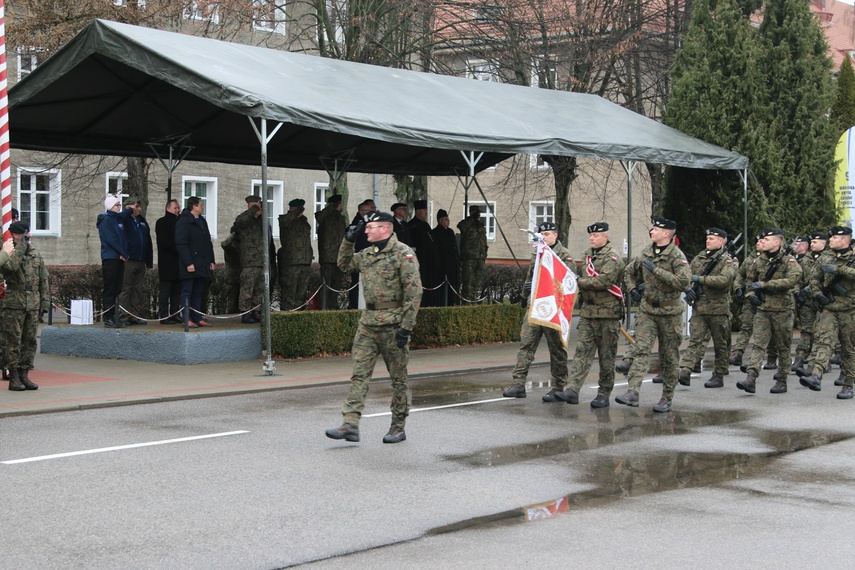 Żołnierze gotowi do kolejnej misji na Łotwie zdjęcie nr 253328