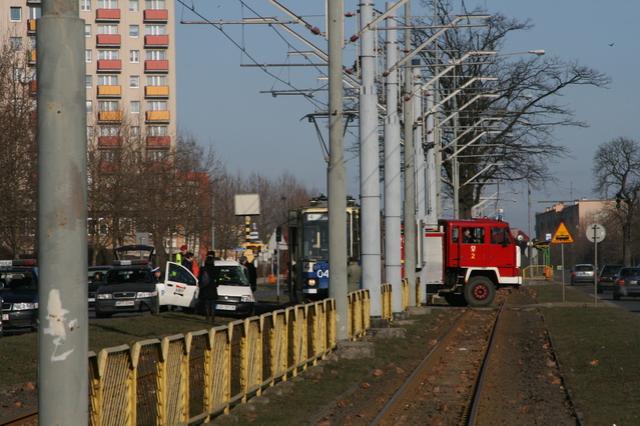 Wjechała pod tramwaj zdjęcie nr 20580