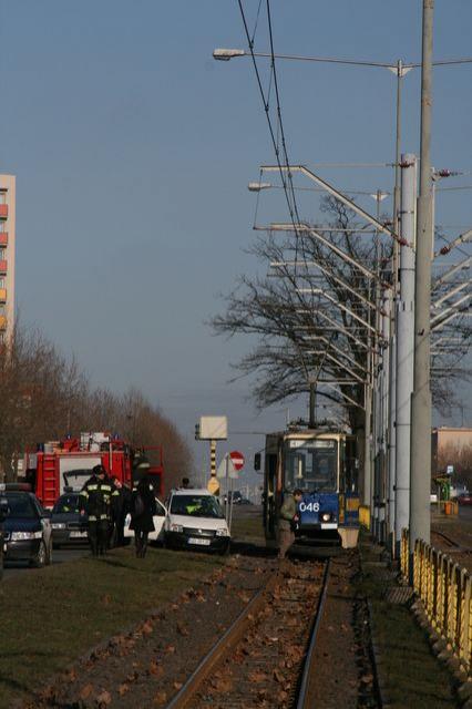 Wjechała pod tramwaj zdjęcie nr 20565