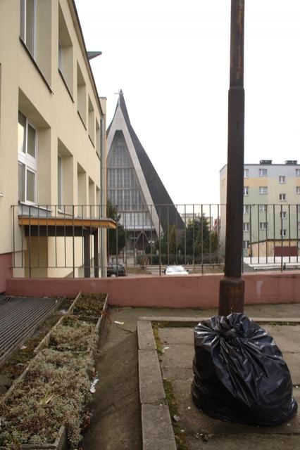 Wielkie porządki wokół przychodni zdjęcie nr 20574