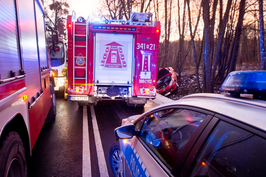 Tragedia koło Pomorskiej Wsi. Nie żyją dwie osoby zdjęcie nr 254439