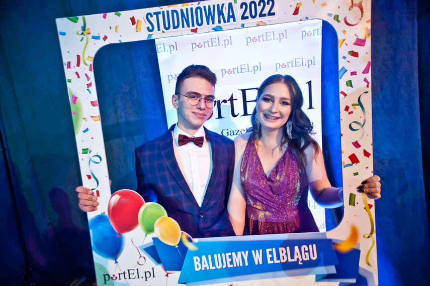 Studniówka I LO. „To jest wyjątkowy bal” zdjęcie nr 255077