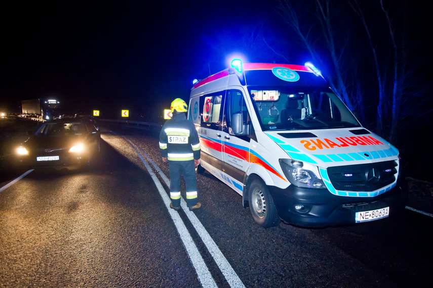 Czołowe zderzenie między Elblągiem a Jegłownikiem zdjęcie nr 255404