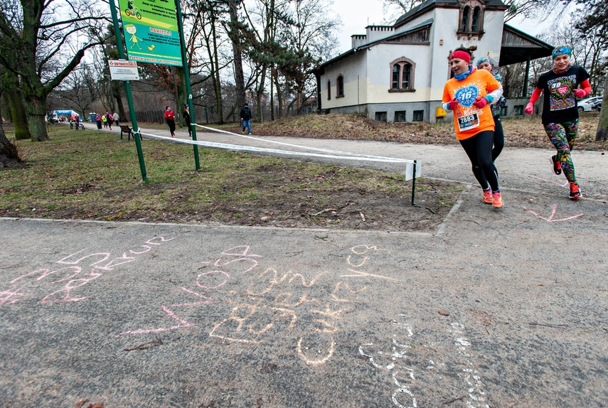 Biegali i licytowali dla WOŚP zdjęcie nr 255435