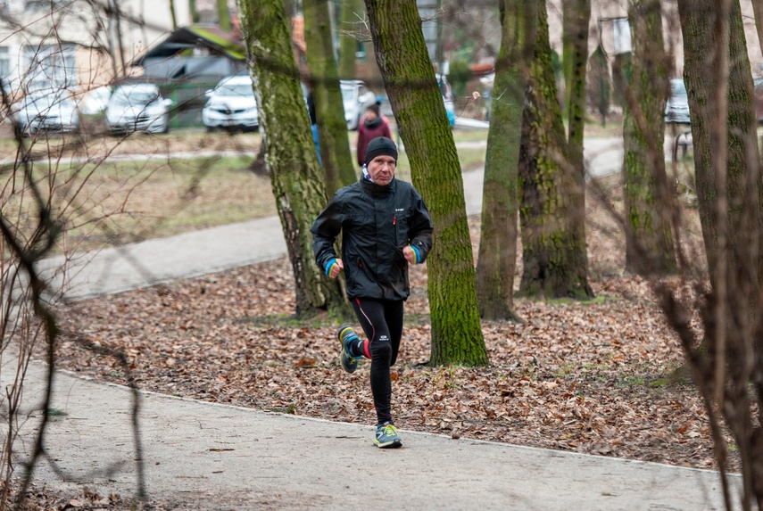 Biegali i licytowali dla WOŚP zdjęcie nr 255431