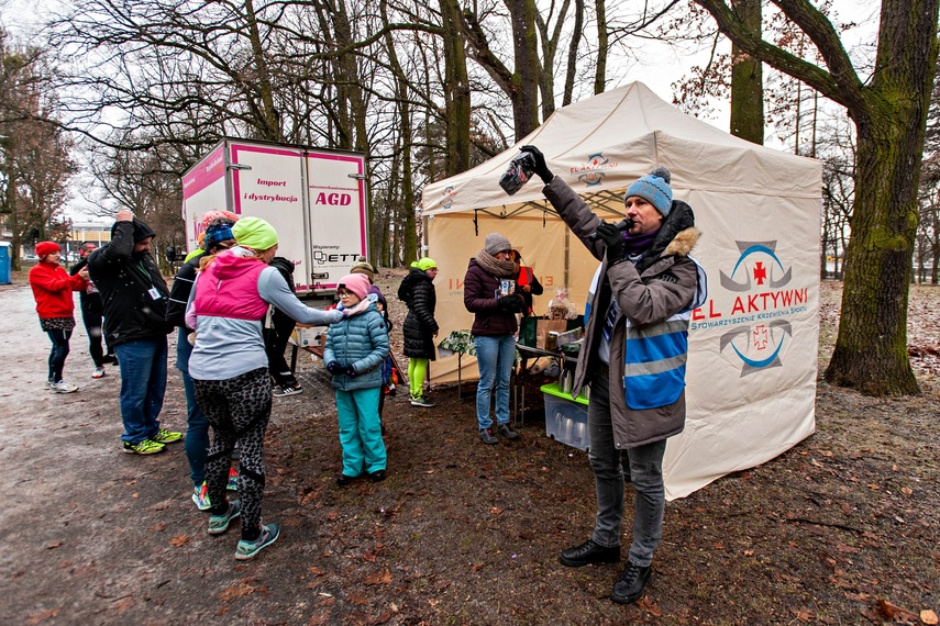 Biegali i licytowali dla WOŚP zdjęcie nr 255452