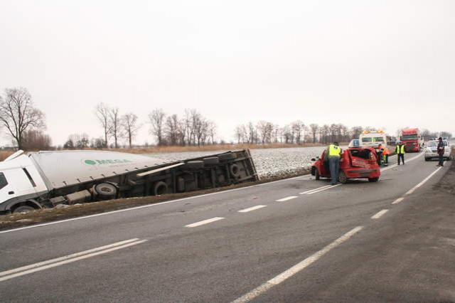 Ciężarówka uderzyła w „elkę” zdjęcie nr 20918