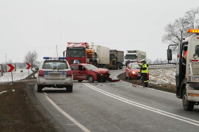 Ciężarówka uderzyła w „elkę” zdjęcie nr 20906