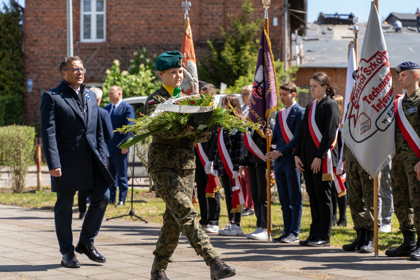 Wspomnienie wyzwolenia i pamięć o zbrodni zdjęcie nr 260377