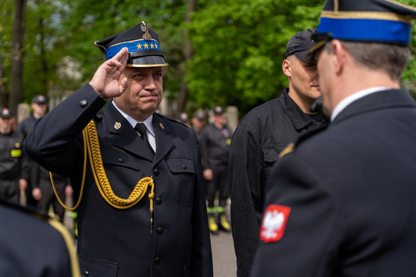 Awanse i nagrody dla strażaków zdjęcie nr 260559