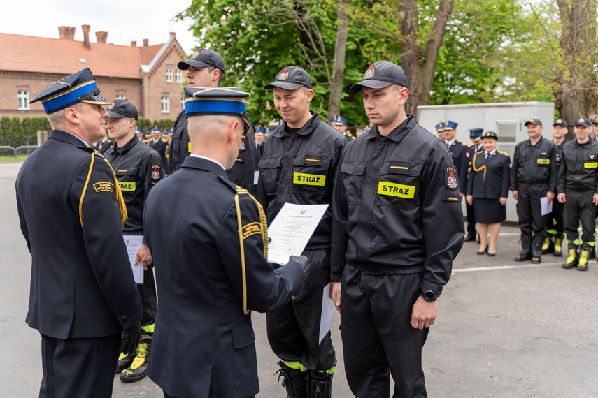 Awanse i nagrody dla strażaków zdjęcie nr 260589