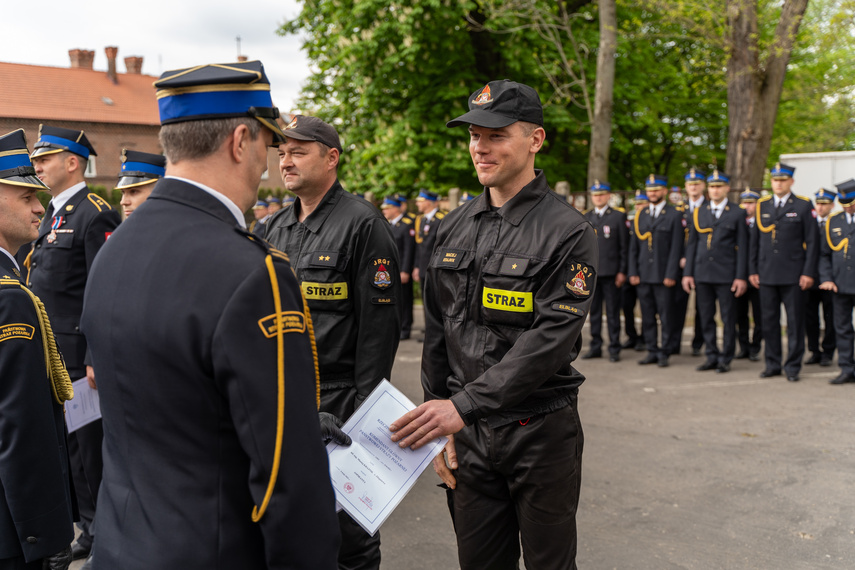 Awanse i nagrody dla strażaków zdjęcie nr 260565