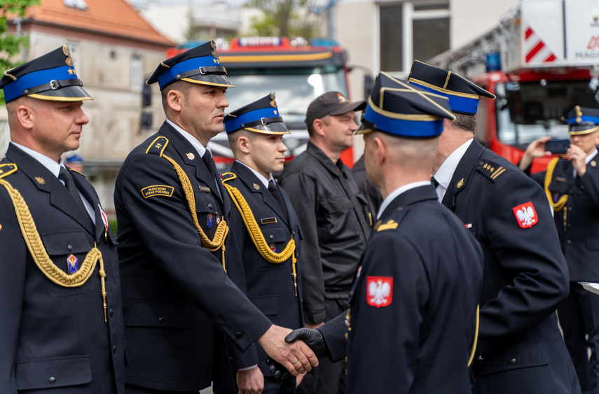 Awanse i nagrody dla strażaków zdjęcie nr 260562