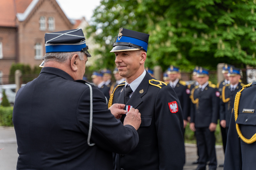 Awanse i nagrody dla strażaków zdjęcie nr 260552