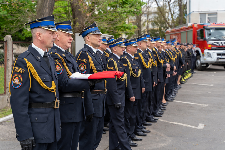 Awanse i nagrody dla strażaków zdjęcie nr 260537