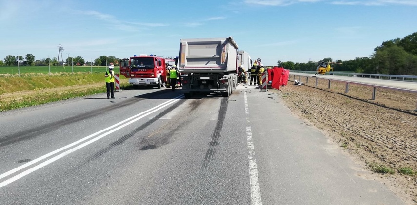 Czterech mieszkańców powiatu elbląskiego zginęło w wypadku pod Bydgoszczą zdjęcie nr 260827