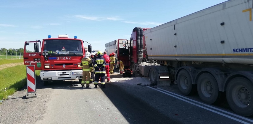 Czterech mieszkańców powiatu elbląskiego zginęło w wypadku pod Bydgoszczą zdjęcie nr 260822