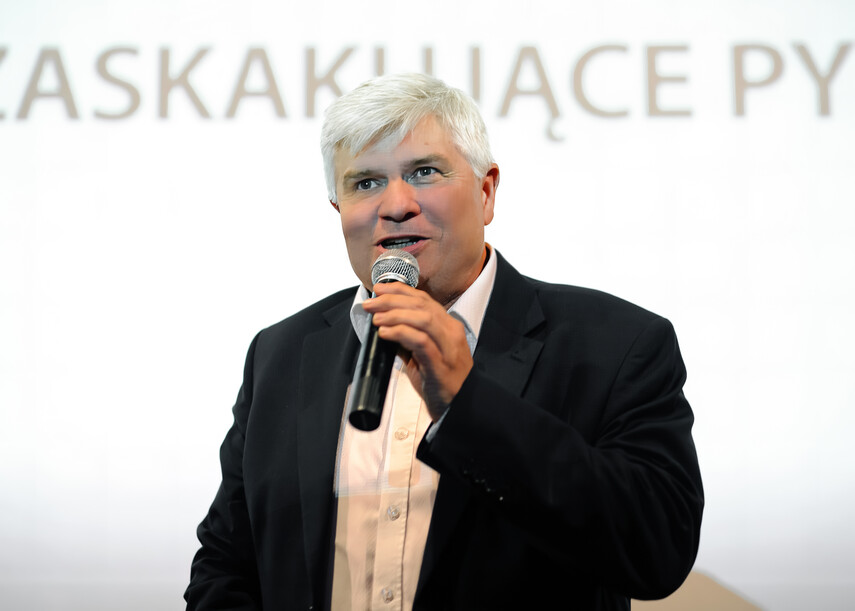 Dr Maciej Lasek: Czasami trudno dyskutować z teoriami spiskowymi zdjęcie nr 261741