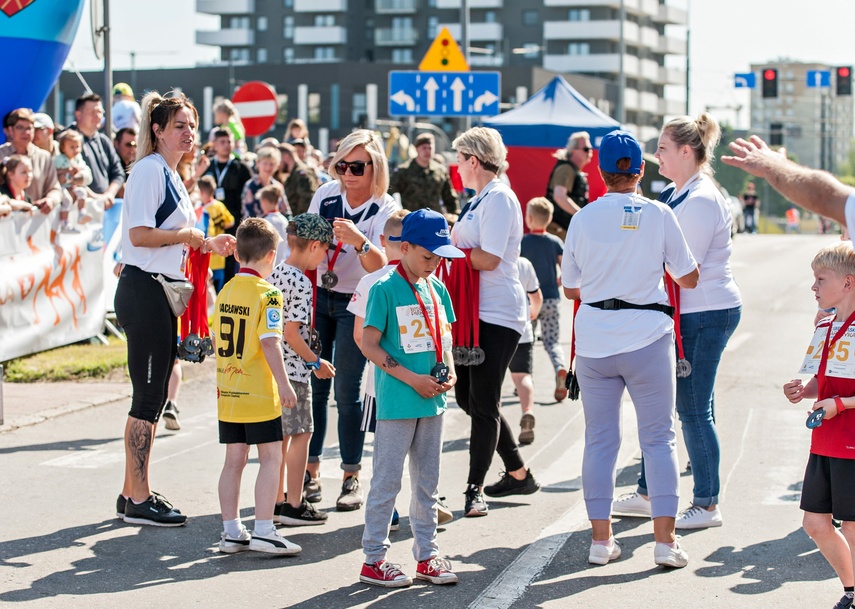 Biegowa rywalizacja pod znakiem Piekarczyka zdjęcie nr 261859